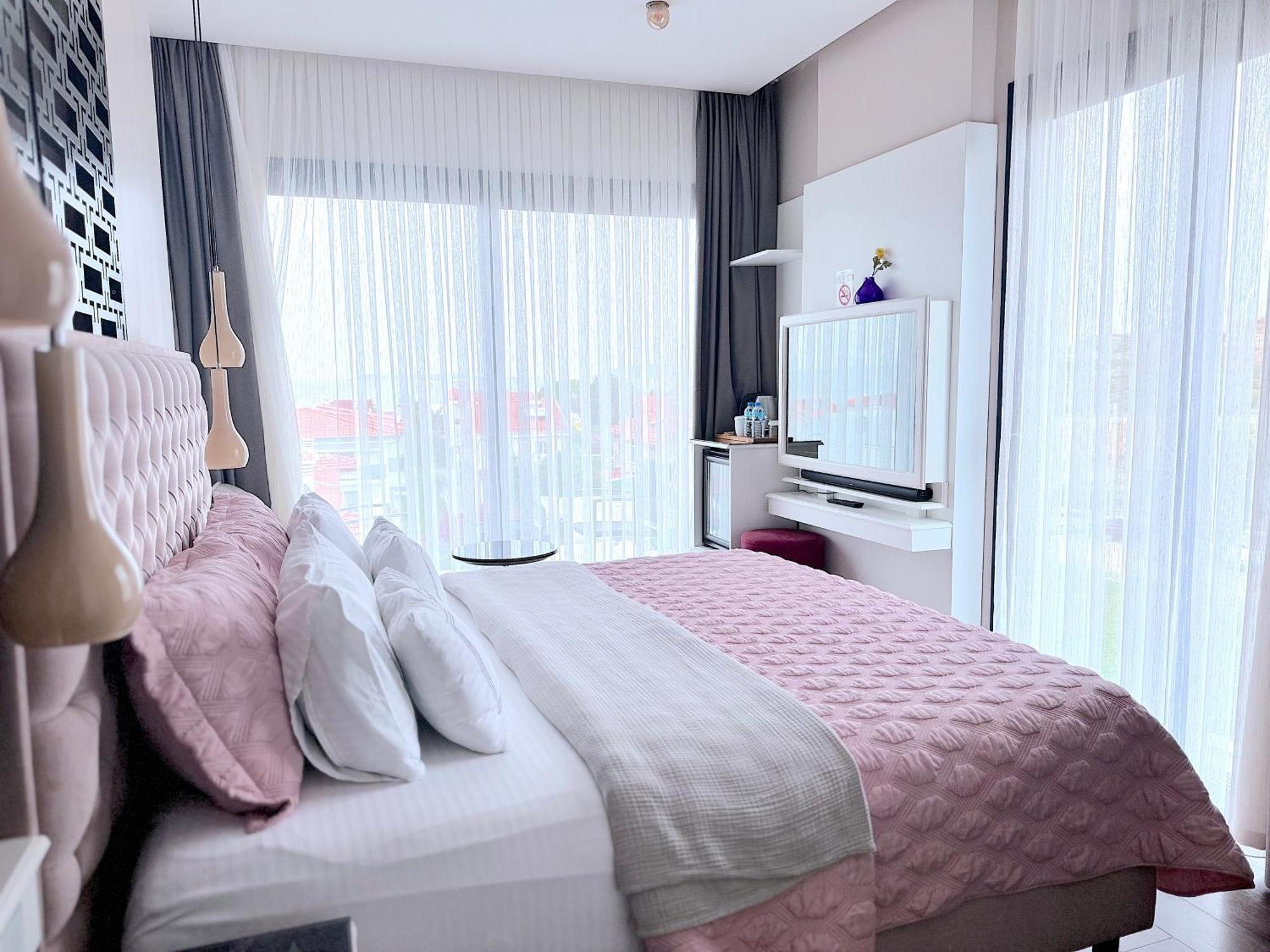 Ferush Boutique Hotel 乌尔拉 外观 照片