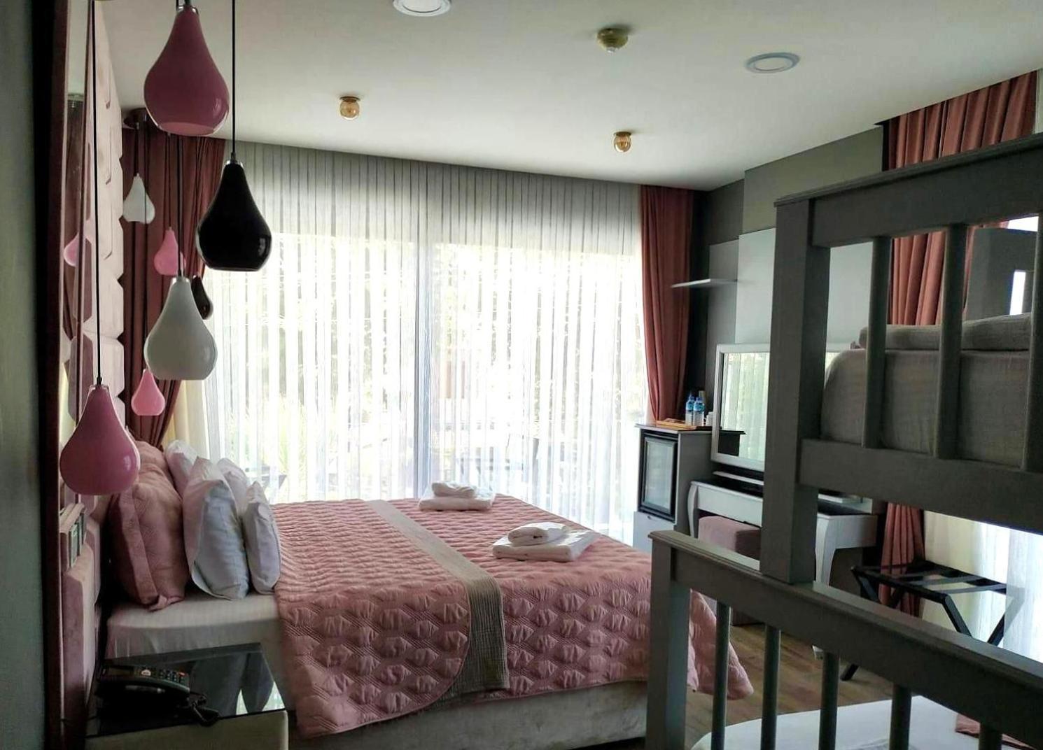 Ferush Boutique Hotel 乌尔拉 外观 照片